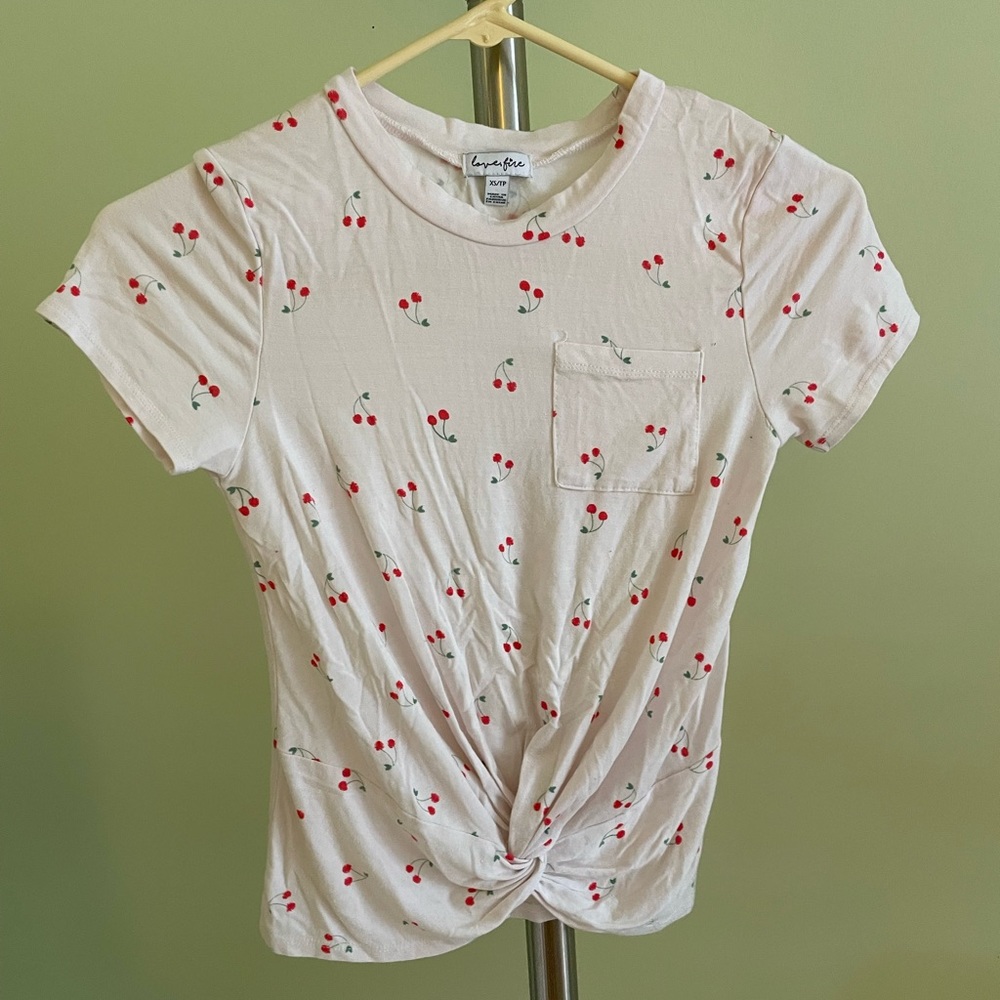 Cropped front twist t shirt